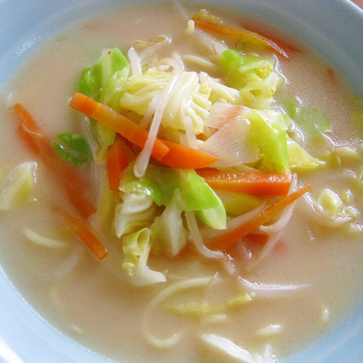 野菜たっぷりちゃんぽんラーメン（スープ付き蒸し麺）